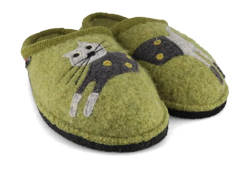 HAFLINGER Women Boiled Wool Slippers 'Flair Cucho', alpine