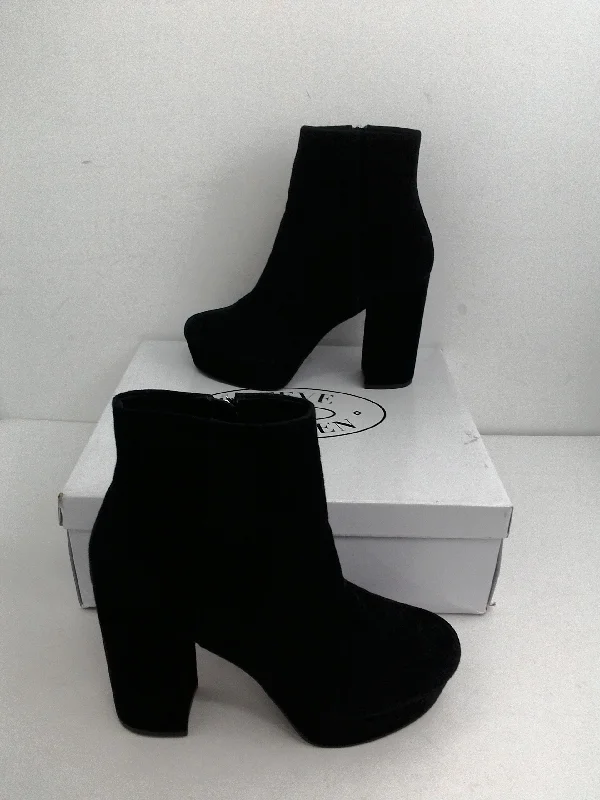 Steve Madden Women's Gratify Black Suede Black Booties Size 9.5